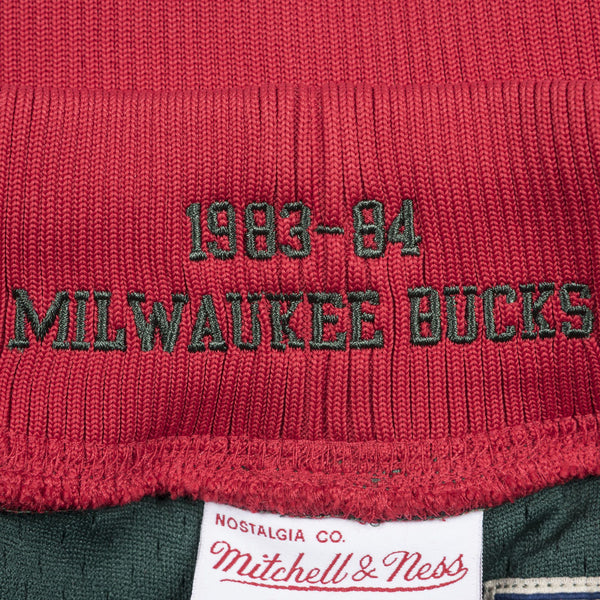 [BA31TC-MBU-E-JHW] Mens Mitchell & Ness NBA 1983-84 Milwaukee Bucks Road Authentic Shorts