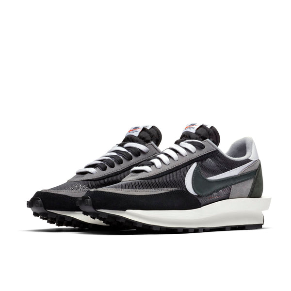 [BV0073-001] Mens Nike LD Waffle 'sacai Black'