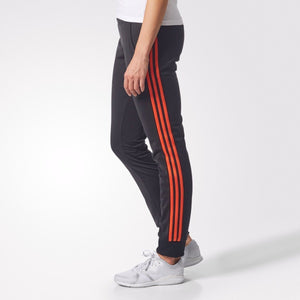 [CV7713] Womens Design2Move Cuffed Pant