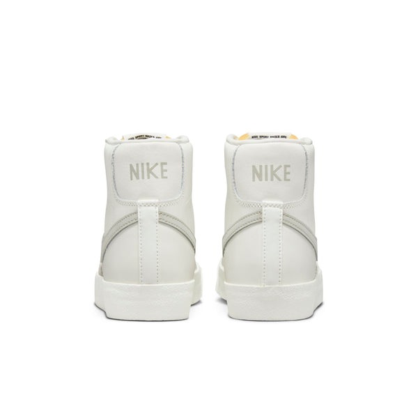 [CZ1055-120] Womens Nike BLAZER MID 77 VINTAGE 'SAIL LIGHT BONE'