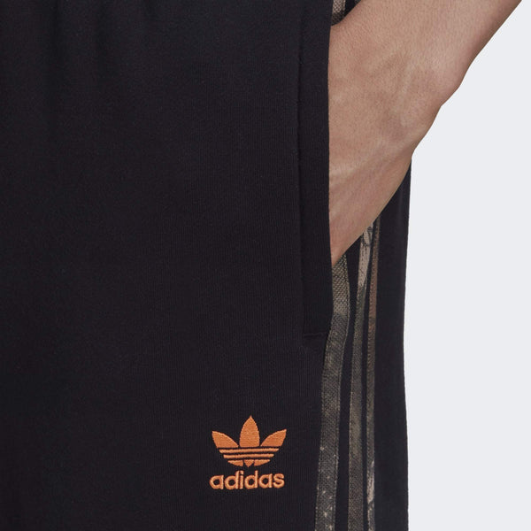 [GD5948] Mens Adidas Originals Camo Sweatpant