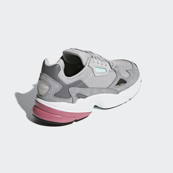 [D96698] Womens Falcon