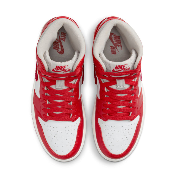 [DJ4891-061] Womens Air Jordan RETRO 1 HIGH OG 'VARSITY RED' (W)