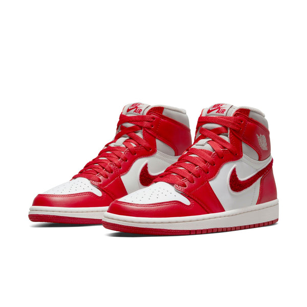 [DJ4891-061] Womens Air Jordan RETRO 1 HIGH OG 'VARSITY RED' (W)