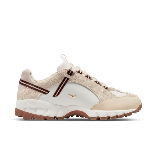 [DR0420-001] Womens Nike Air Humara LX 'Jacquemus Light Bone Gold'