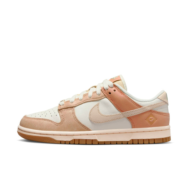 [FN7645-133] Womens Nike DUNK LOW SE 'AUSTRALIA'