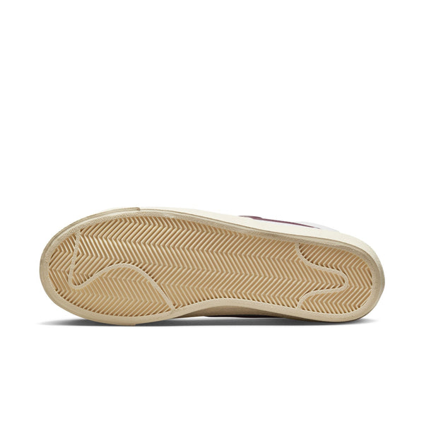 [DV7003-100] Womens Nike BLAZER MID '77 'HANG TAG HOLSTER' (W)