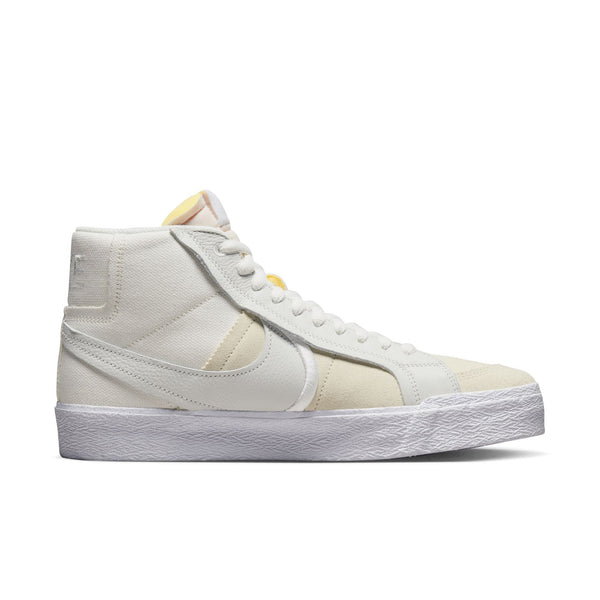 [DZ7587-110] Mens Nike SB BLAZER MID 'WARNING LABEL SUMMIT WHITE'