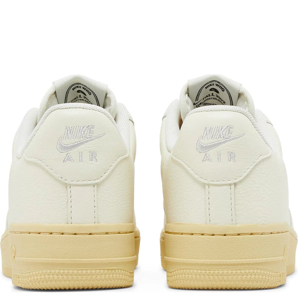 [DO9456-100] Womens Nike Air Force 1 Low '07 LX