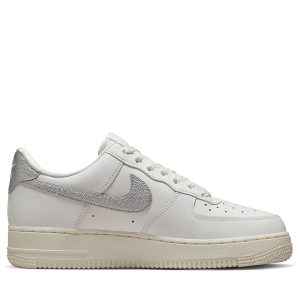 [DQ7569-100] Womens Nike AIR FORCE 1 '07 'SUMMIT WHITE SAIL WHITE METALLIC SILVER'