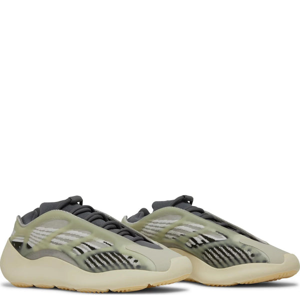 [ID1674] Mens Adidas Yeezy 700 V3 ' Fade Salt'