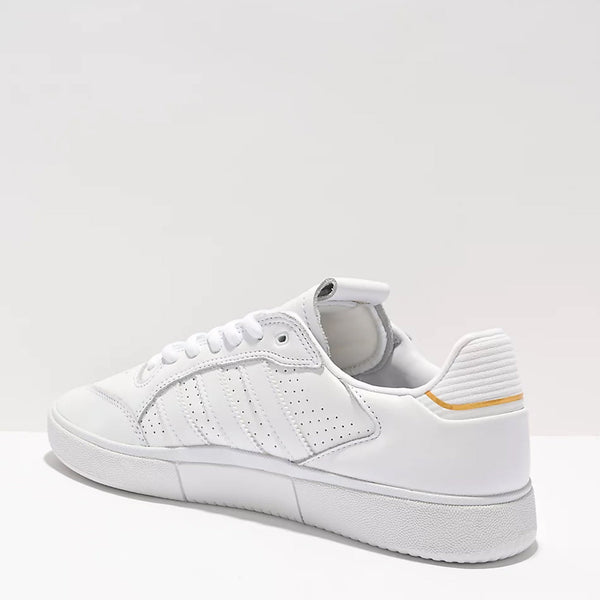 [GW3182] Mens Adidas TYSHAWN LOW