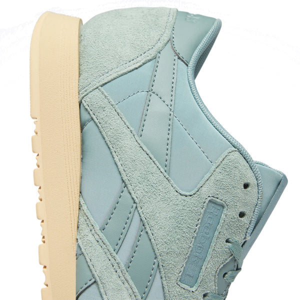 [EF3131] Womens Reebok CL Nylon