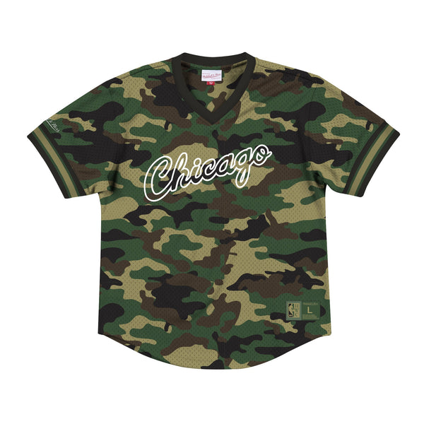 Mens Mitchell & Ness NBA Camo Mesh V-Neck Chicago Bulls