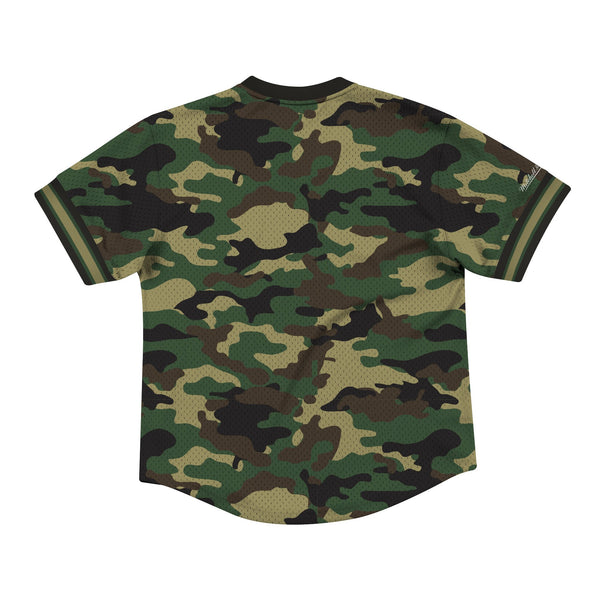 Mens Mitchell & Ness NBA Camo Mesh V-Neck Chicago Bulls