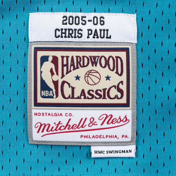 Mens Mitchell & Ness NBA Swingman Road Jersey Charlotte Hornets 2005 Chris Paul