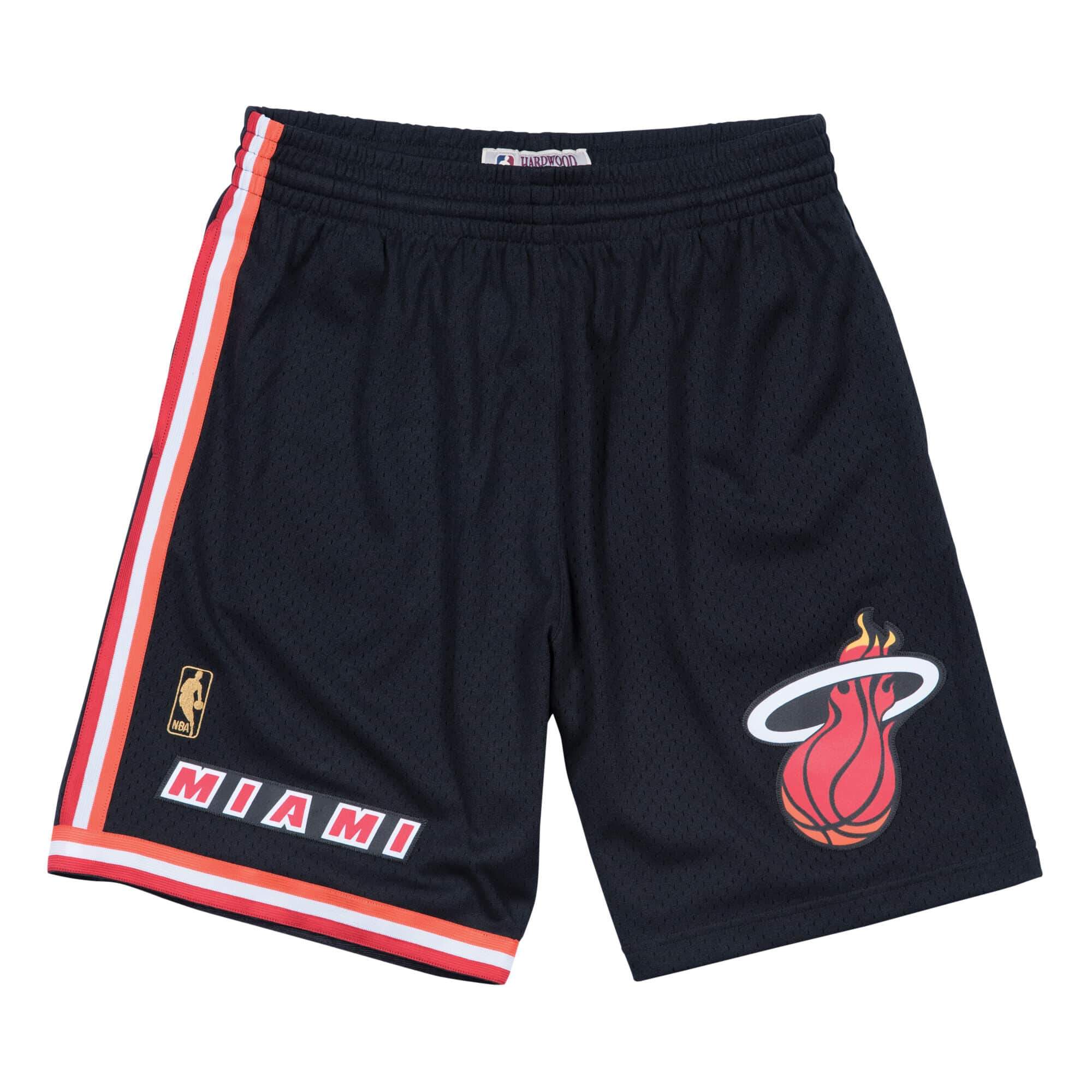 [SMSHGS18239-MHEBLCK96] Mens Mitchell & Ness NBA Swingman Road Shorts Heat 96-97