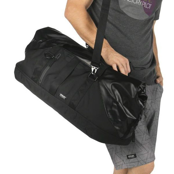 [92865-01K] Mens Oakley FP Factory Pilot Duffel - Travel Gym Bag