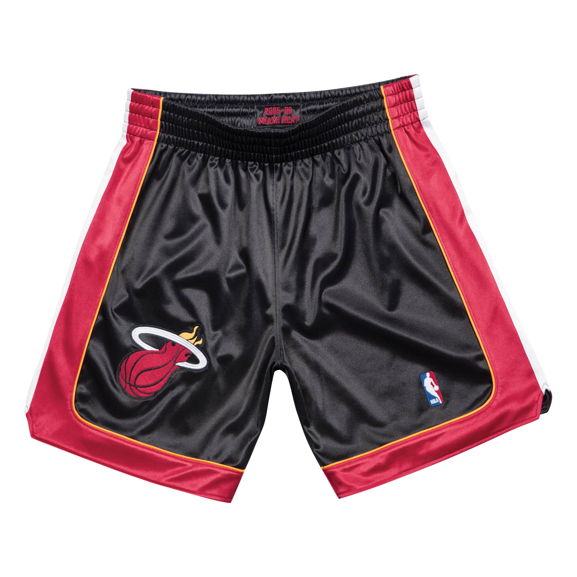 MITCHELL & NESS NBA AUTHENTIC ROAD SHORTS MIAMI HEAT 05-06