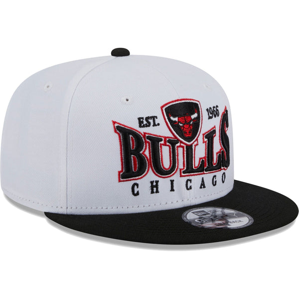 [60310259] MENS NEW ERA NBA CHICAGO BULLS 950 CREST STACK SNAPBACK - WHITE/BLACK