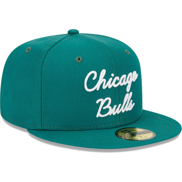 [60309638] Mens New Era NBA CHICAGO BULLS 5950 SCRIPT FITTED - KELLY GREEN