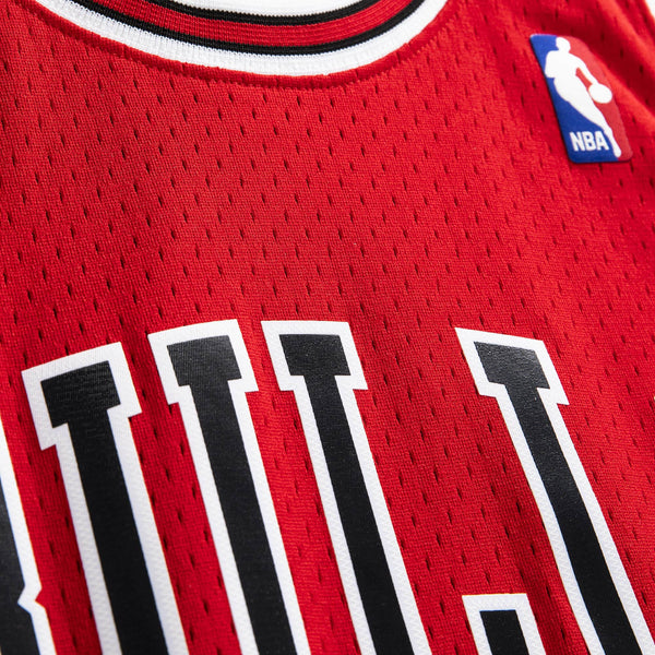 Mens Mitchell & Ness NBA SWINGMAN JERSEY - BULLS 97 TONI KUKOC